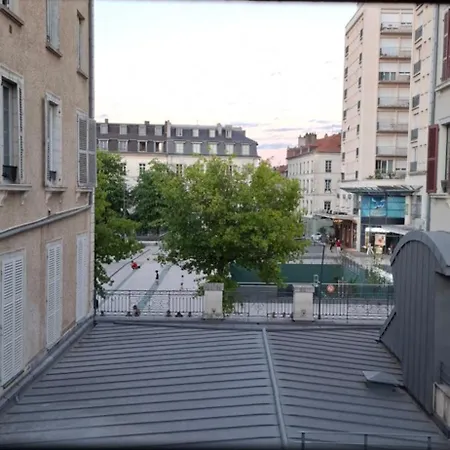 Duplex Elegant Renove Place Clemenceau Apartment Pau